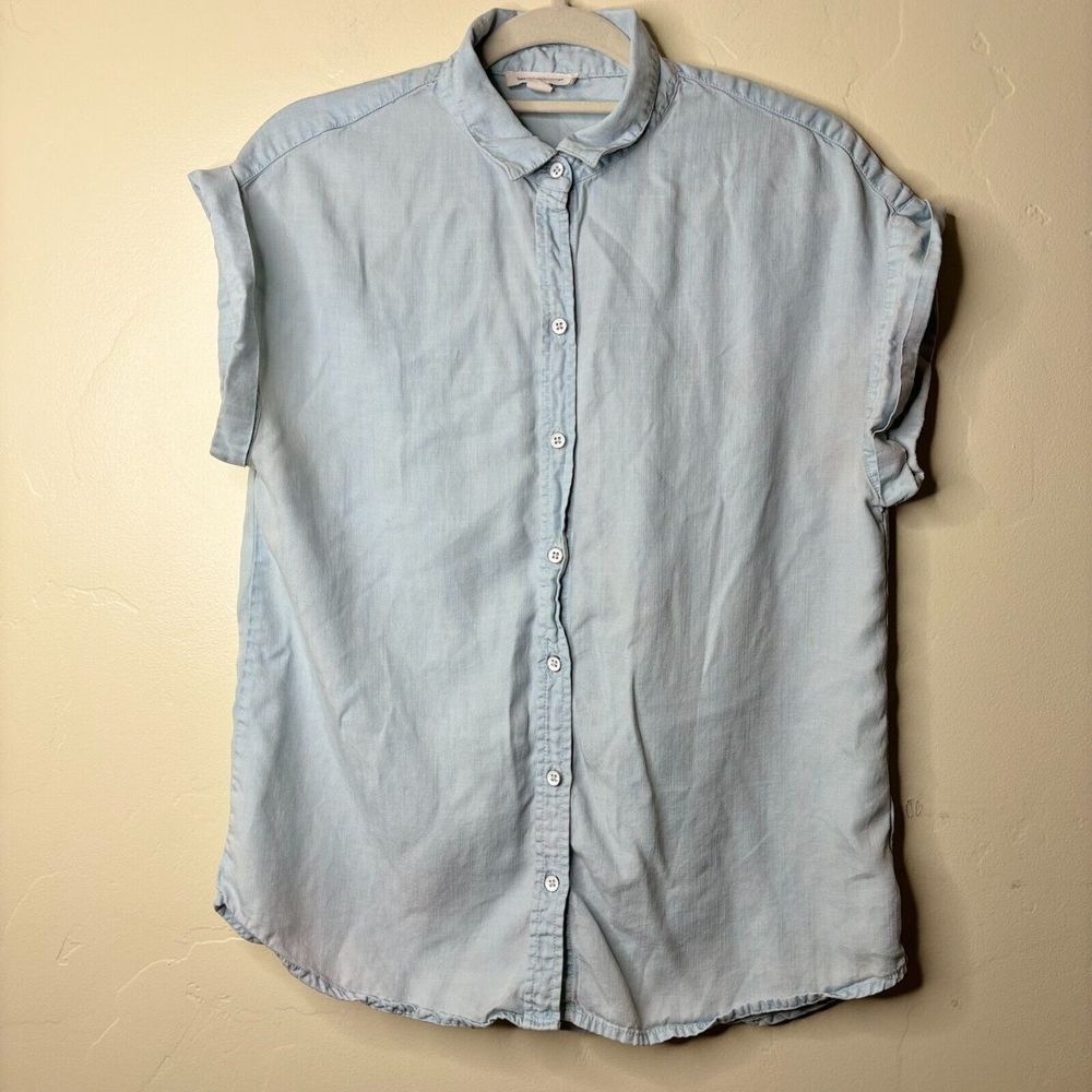 Beach Lunch Lounge Shirt Women's Medium Light Blue Lyocell Cuffed S/S Button Up